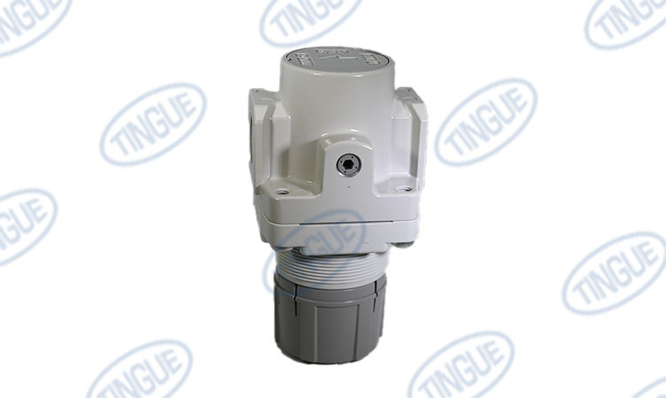 REGULATOR 1/2"
