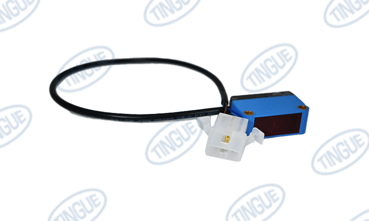 shop.tingue.com T-12 PHOTOSENSOR RETROREFLECTIVE W/ CONNECTOR AND HARDW