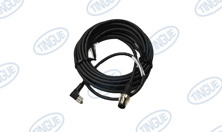CD-1607-361 - CABLE M12 MALE/M8 FEMALE 90 DEG 5MM