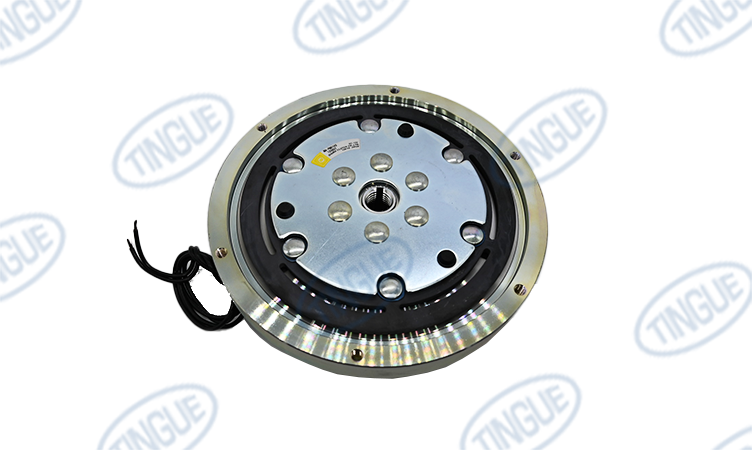 WASH CLUTCH WITH KEY