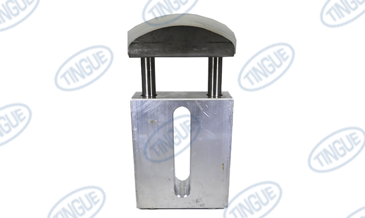 CHAIN TENSIONER ASSEMBLY