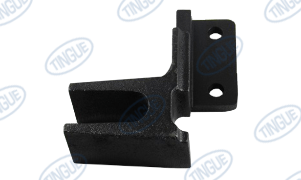 Super Sylon T-7 BRACKET, DOFFER ROLL, R.H.